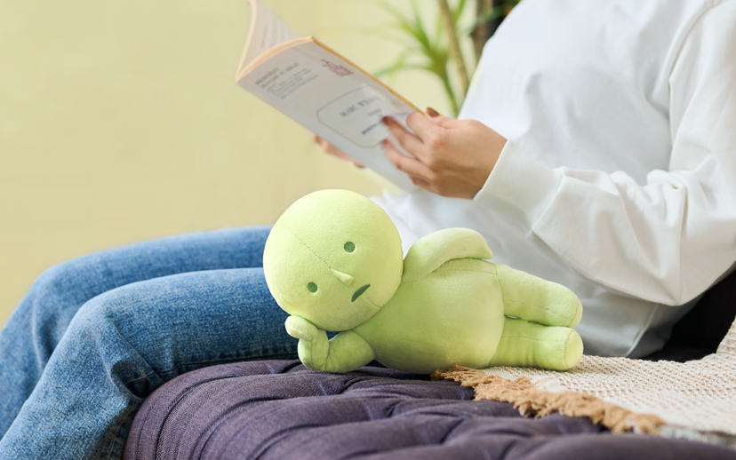 SMISKI Plush Hugging - Knees / Lounging -